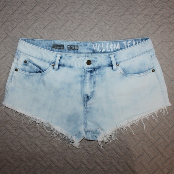 Volcom Daisy Dukes w/ Tie Dye Pocket - Picture 7 of 10